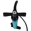 Spinera Classic Double Action – pompka ręczna do SUP - zbliżenie uchwytu z manometrem