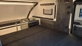 kampera-bushcamp-cargo-bushcamp-cargo-uklad-dzienny-z-blatem-stolikiem-orig.webp