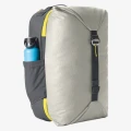Eagle Creek Tour Travel Pack 40L Storm Grey — detal klamry na froncie