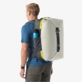 Eagle-Creek-Tour-Travel-Pack-40L-plecak-torba-2w1-storm-grey-scenerio.webp