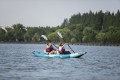 widok kajaka AQUA MARINA BETTA na wodzie z daleka