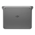 tył obudowy stacji zasilania DJI Power 2000 2048Wh 3000W z logo DJI