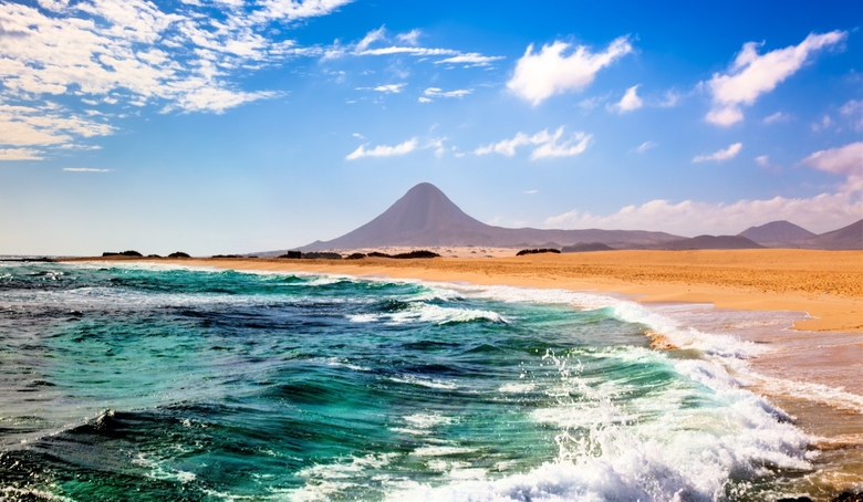 Fuerteventura – surowe wybrzeże Atlantyku i plaże Wysp Kanaryjskich