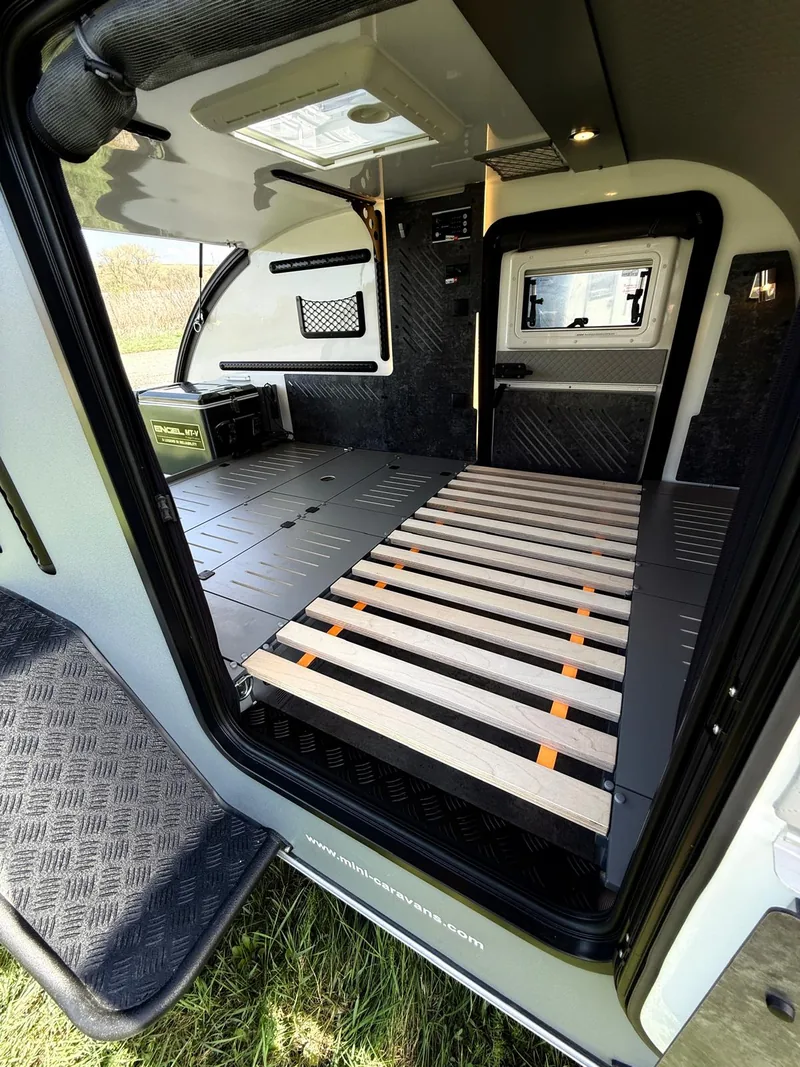 Bushcamp Cargo – przestrzeń pod łóżkiem