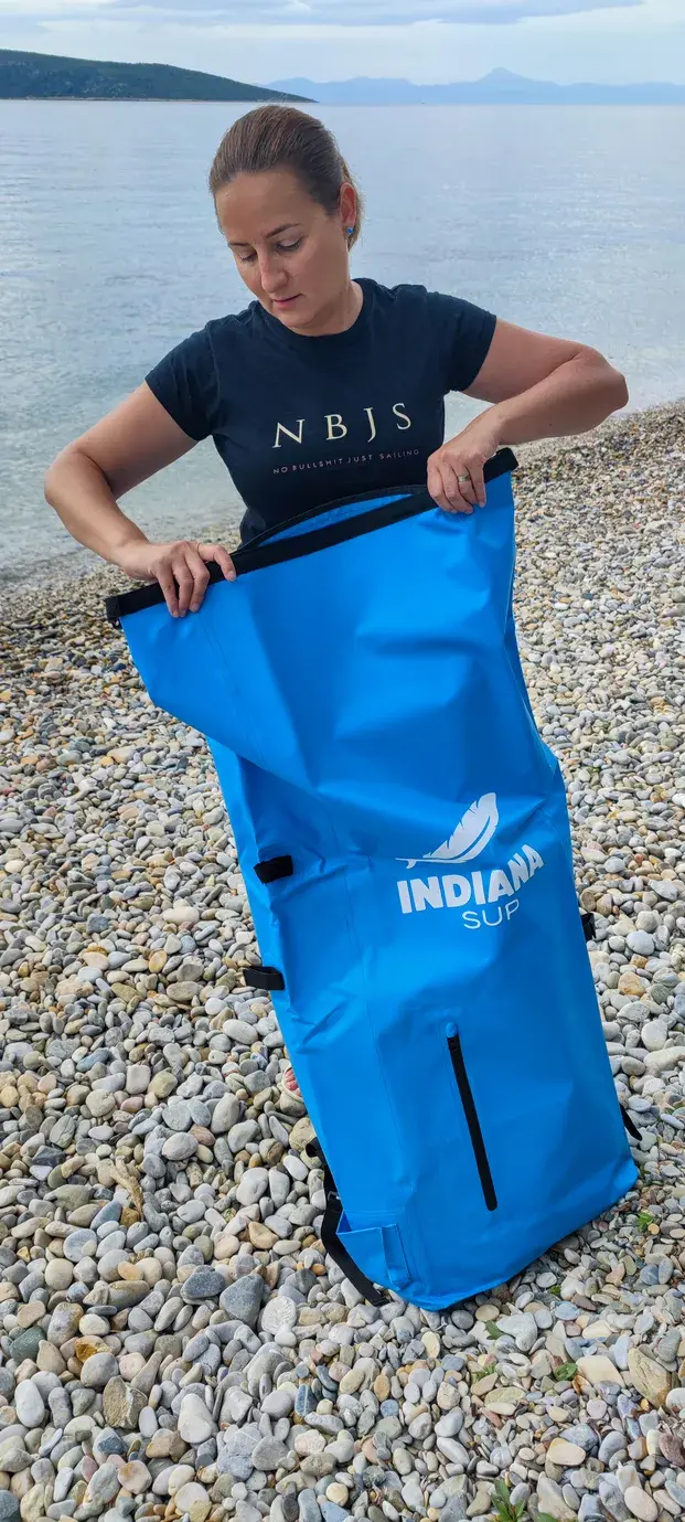 Worek do deski sup na plaży