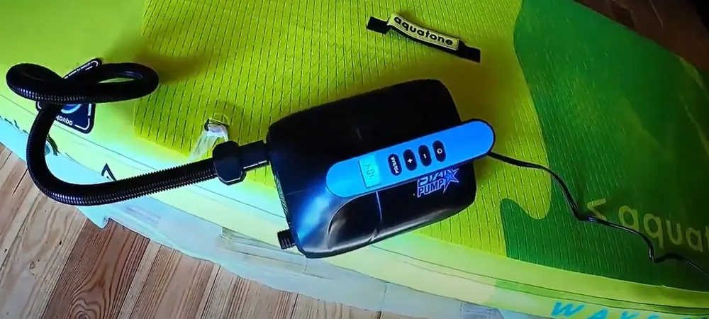 Pompka elektryczna do deski SUP